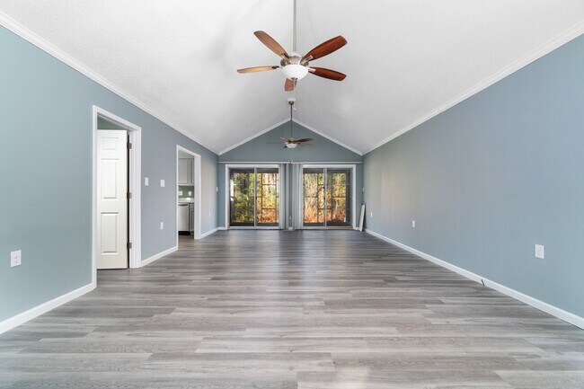Building Photo - 803 Clipper Ct