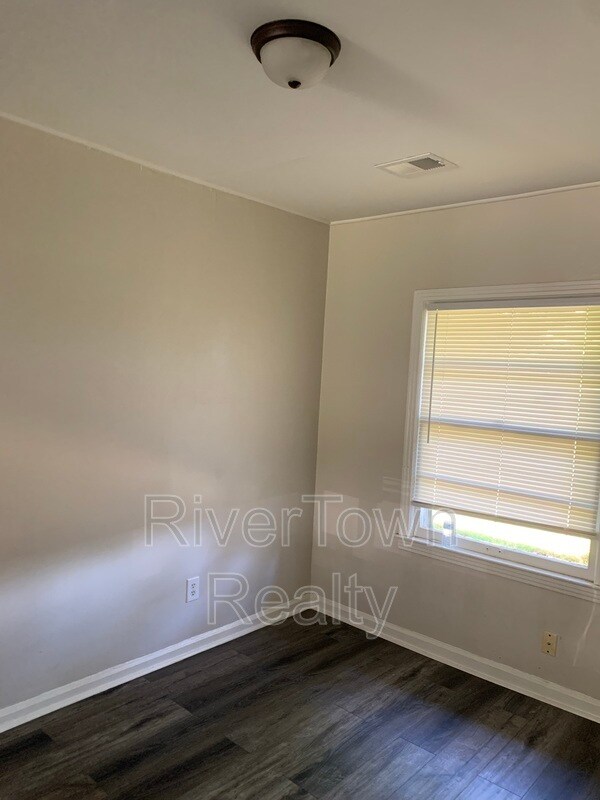 Foto del edificio - 7703 Marvin Rd
