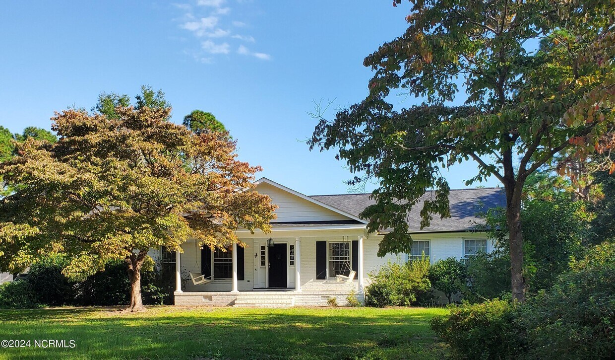 Primary Photo - 226 Star Hill Dr