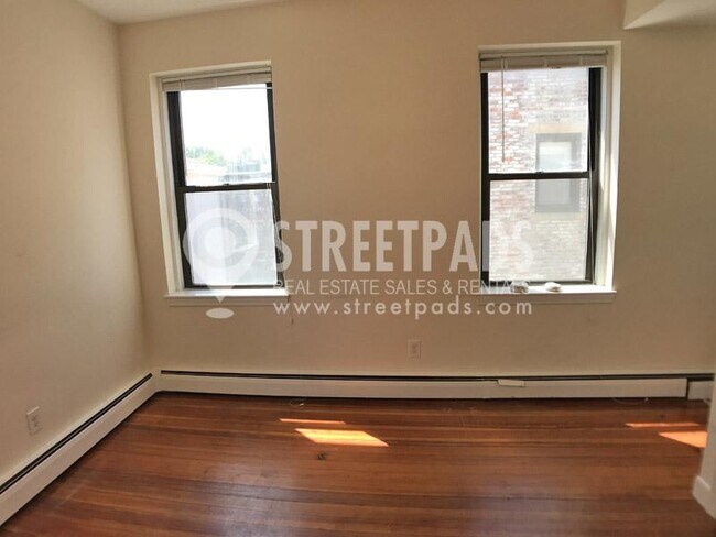 Building Photo - 1 bedroom in Boston MA 02134