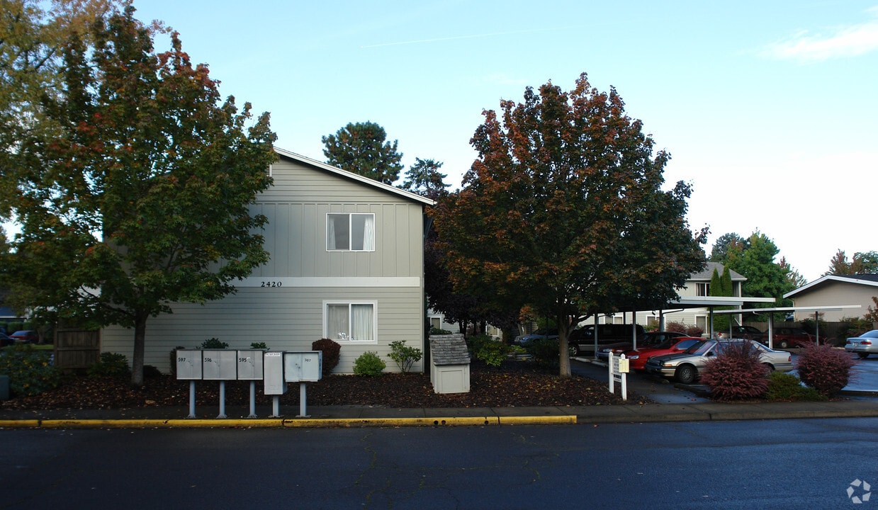 Building Photo - 2420 Pheasant Blvd