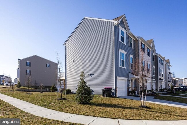 Building Photo - 127 FREEDOM