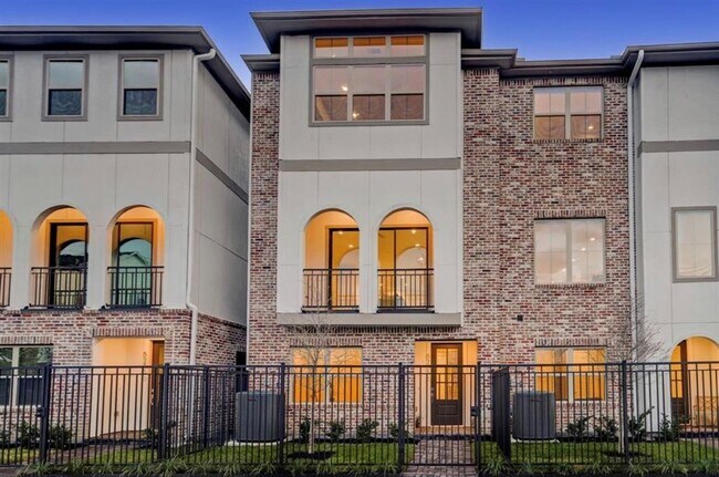 Foto del edificio - 5234 Schuler St