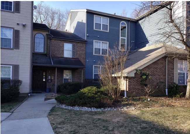 Building Photo - 3252 Cypress Ct