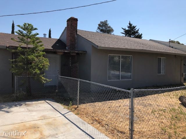 Primary Photo - 4 br, 2 bath House - 1340 Meadow Lane