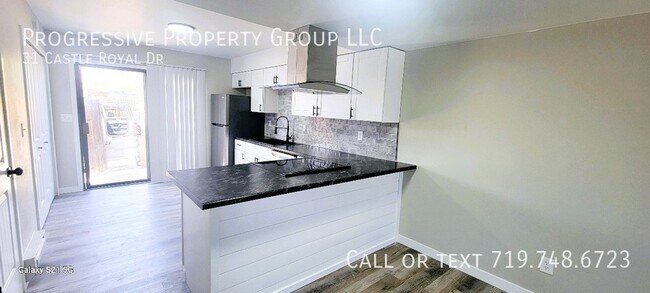 Building Photo - Beautifully Remodeled 2-Bed, 1-Bath Townho...