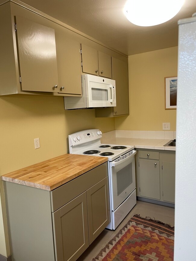 Building Photo - 3833 Maybelle Ave