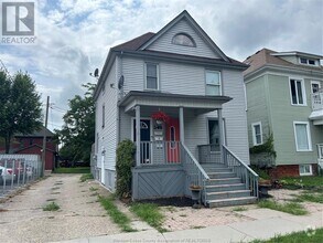 Building Photo - 549 Chilver Rd