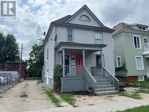 Building Photo - 549 Chilver Rd