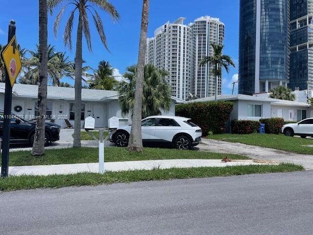 Foto del edificio - 18801 Atlantic Blvd