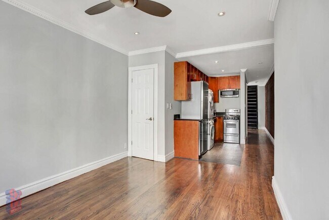Foto del edificio - 411 E 12th St