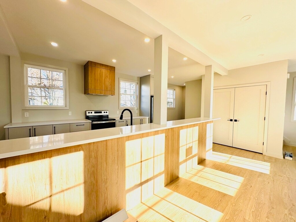 Foto principal - 246 Ash St