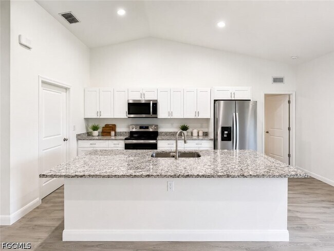 Foto del edificio - 537 Greenbriar Blvd