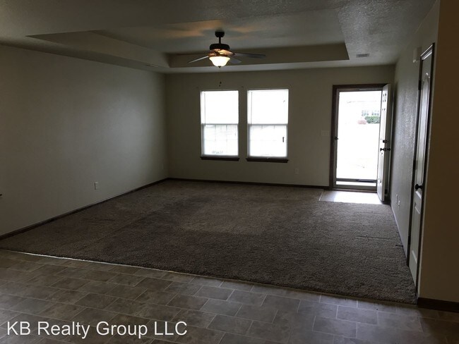 Building Photo - 3 br, 2 bath House - 132 SE Rock Garden Lane