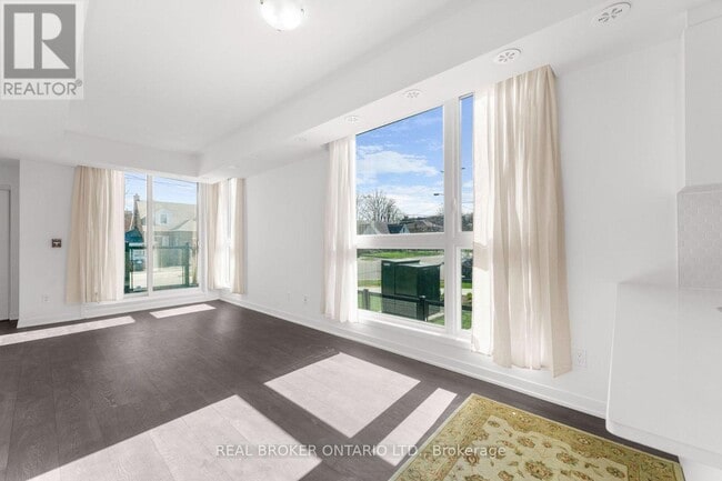 Building Photo - 16 Marquette Ave