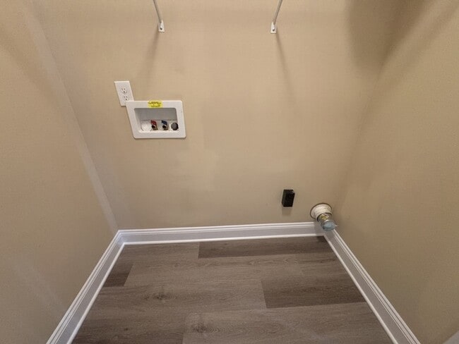 Foto del edificio - 3617 Jerry Anderson Dr