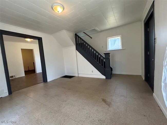 Building Photo - 1392 Hart St