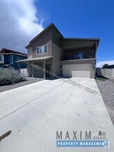 Building Photo - 389 White River Dr