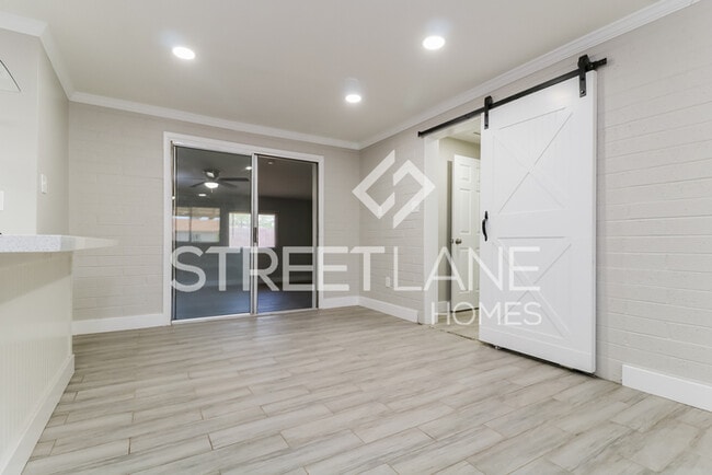 Building Photo - Charming 3 Bedroom in Phoenix!