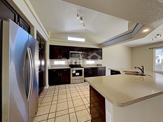 Foto del edificio - 4148 Genoa St