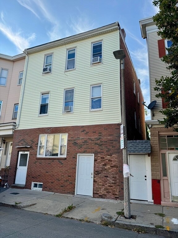 Building Photo - 230 Havre St