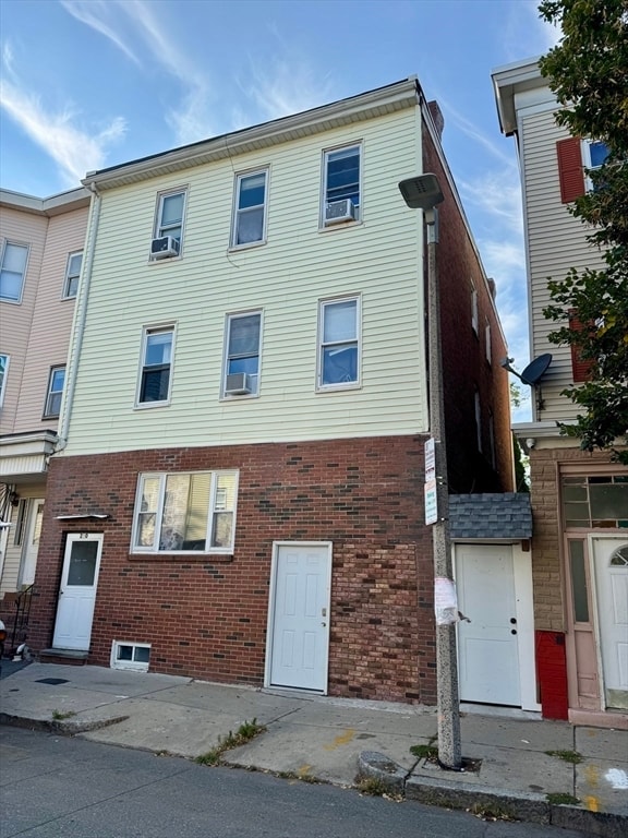 Building Photo - 230 Havre St