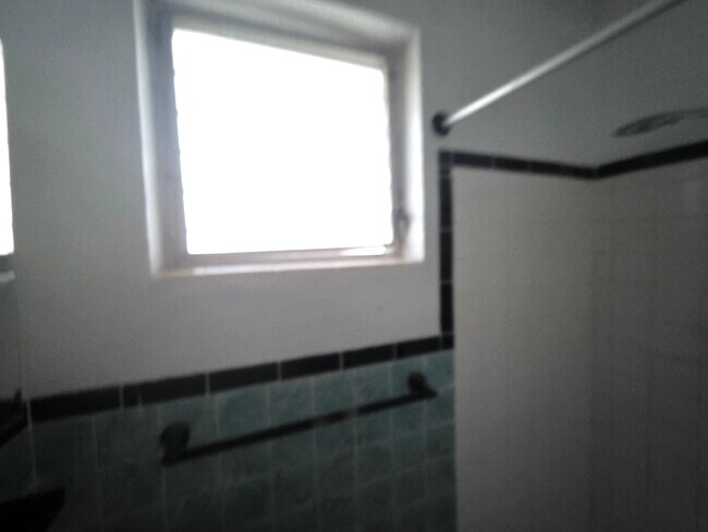 Foto del edificio - 504 6th Ave NW