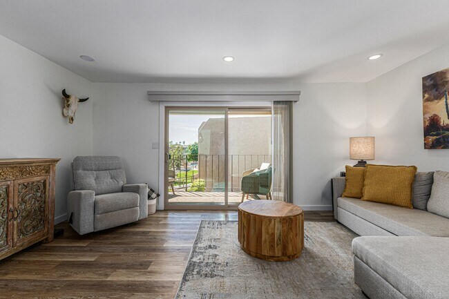 Foto del edificio - 7430 E Chaparral Rd