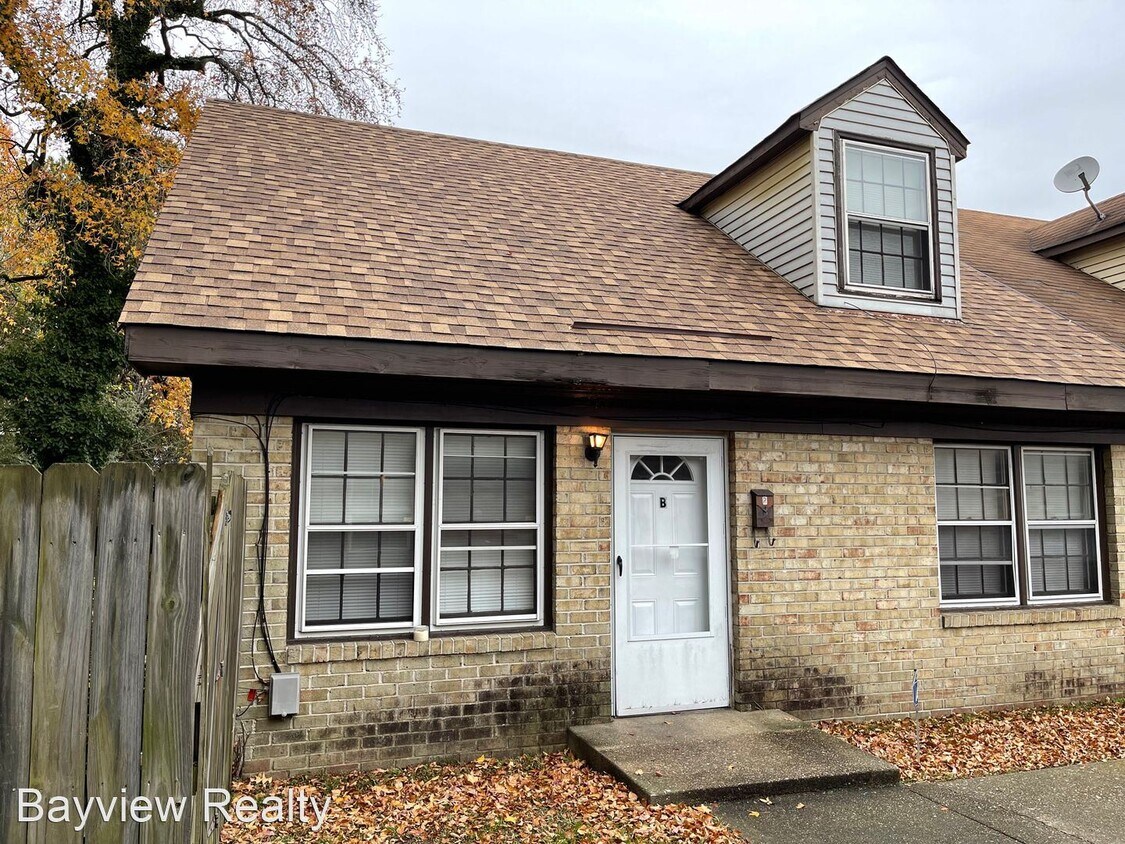 Primary Photo - 3 br, 2 bath House - 1531-B Spruce Street