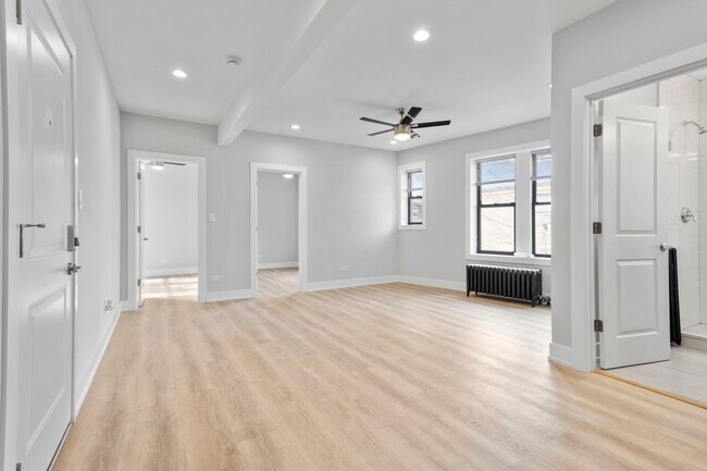 Foto del edificio - 7510 N Eastlake Ter