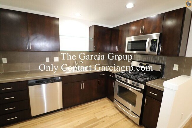 Foto del edificio - 765 NE Adwick Dr