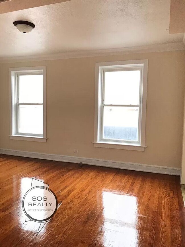 Foto del edificio - 7054 S Western Ave