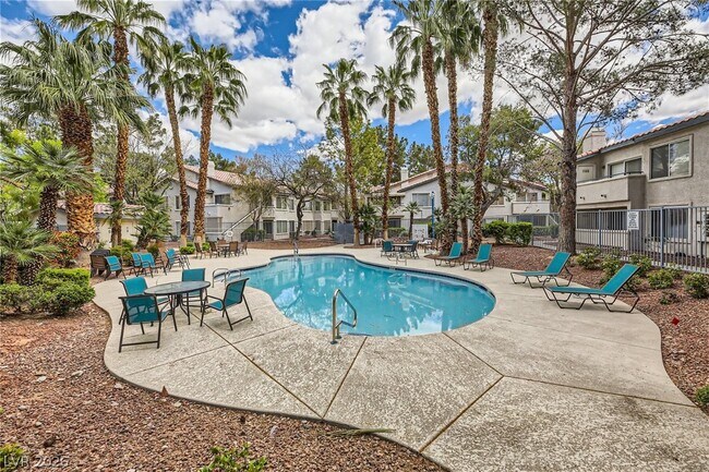 Foto del edificio - 3103 Key Largo Dr