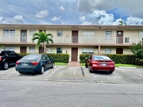 Building Photo - 7205 NW 5th Pl