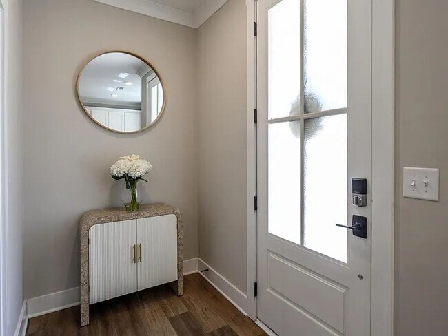 Foto del edificio - Completely NEW! 3BR w/ 2-Car Garage + Balcony