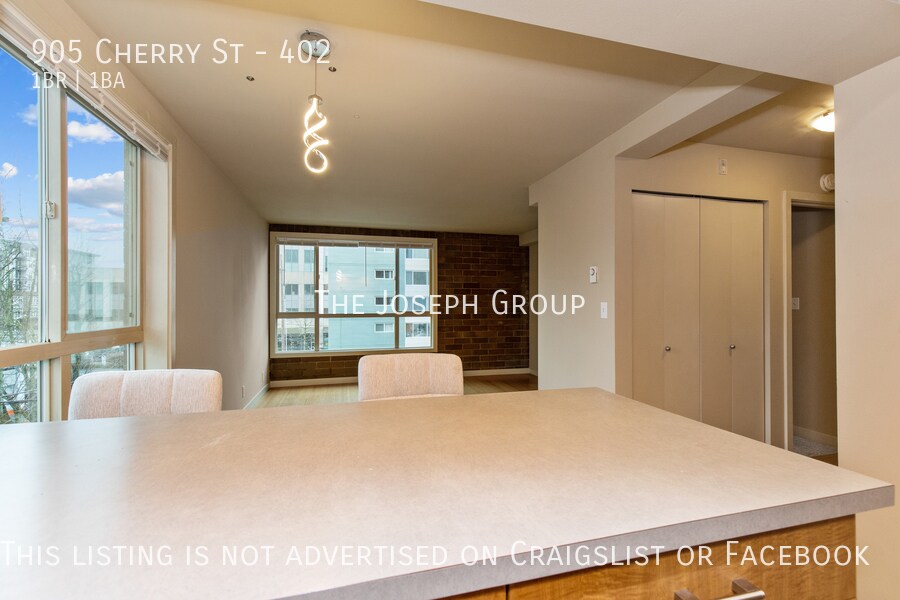 Primary Photo - Beautiful 1BD/1BA Urban Oasis in Seattle's...