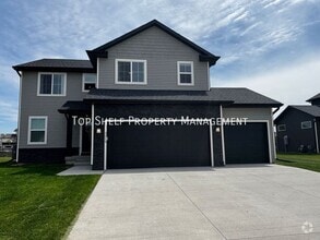 Building Photo - 3029 6th Ave SW
