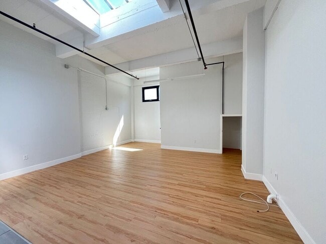 Foto del edificio - 5701 International Blvd