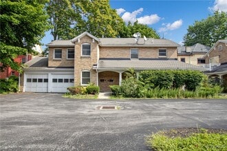 Building Photo - 433 Linwood Ave