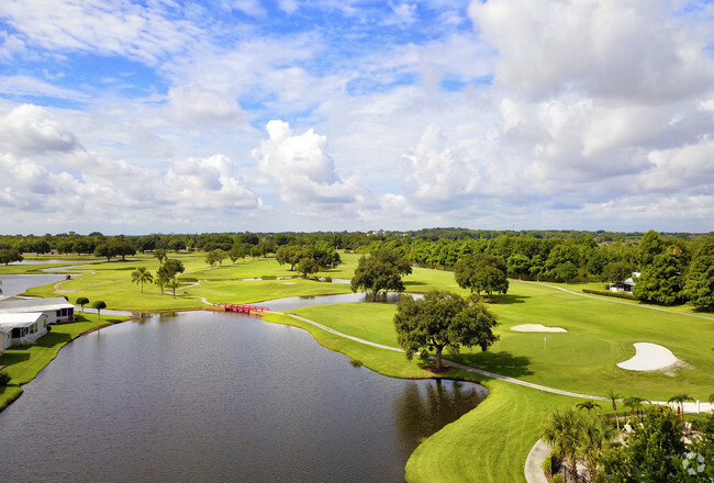 Campo de golf - Cypress Greens - A 55+ Only Community