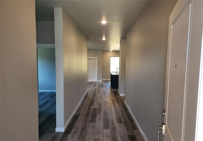 Building Photo - Very New Single Story Rambler 3 Bed, 2 Bat...