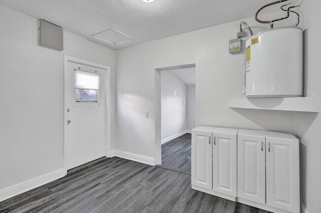Foto del edificio - Beautiful 3 bedroom 2 bath Home in Miramar...