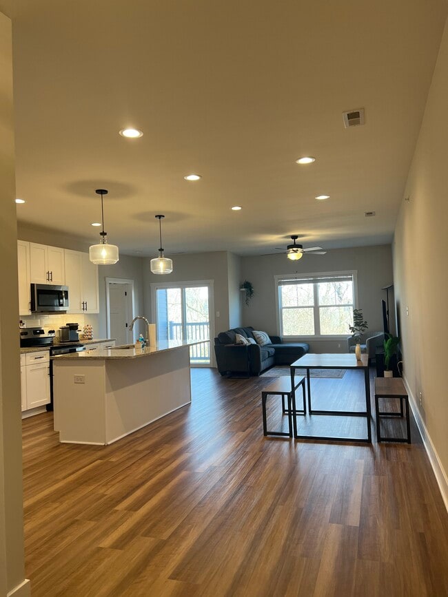 1300 Stoney Ridge Blvd Unit 201, Forest, VA 24551 Condo for Rent in