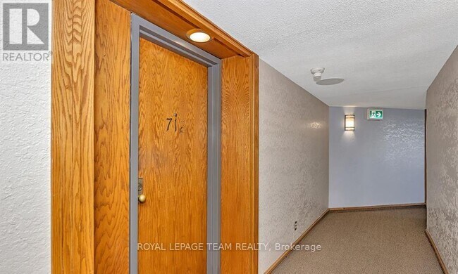 Photo du bâtiment - 80 Sandcastle Dr