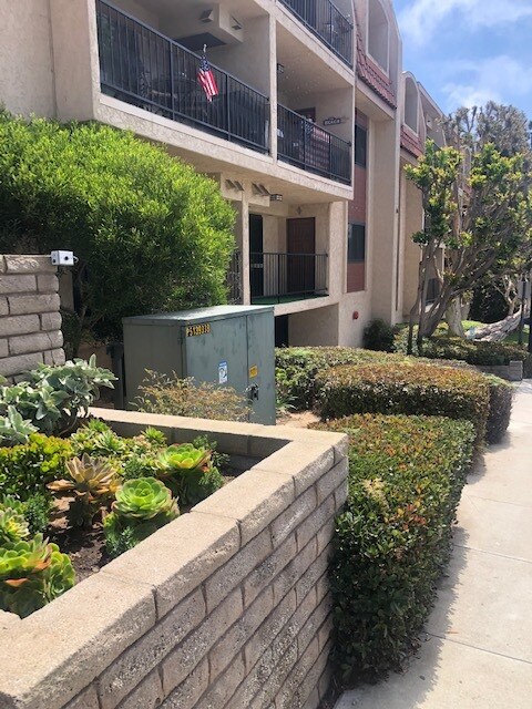 Foto del edificio - 900 Cedar St