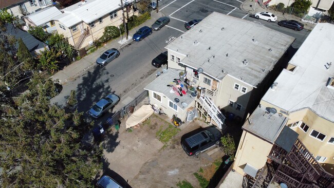 Foto del edificio - 400 Bissell Ave