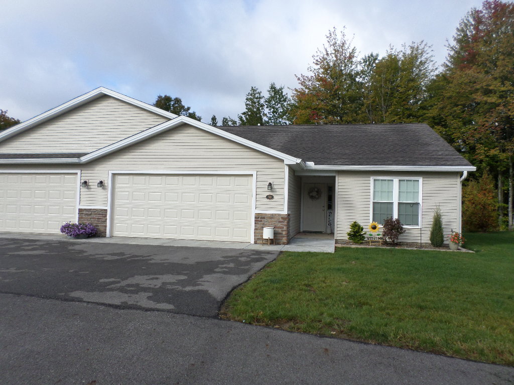 52 Klines Cv Unit 52, Girard, OH 44420 Condo for Rent in Girard, OH