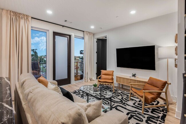 Foto del edificio - 245 Hermitage Ave