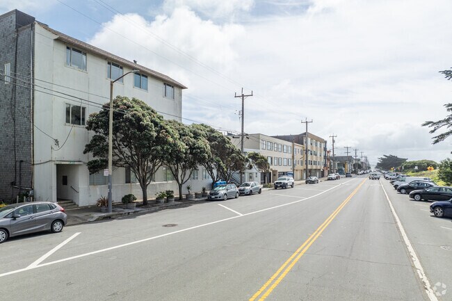 Foto del edificio - 1536 Great Hwy