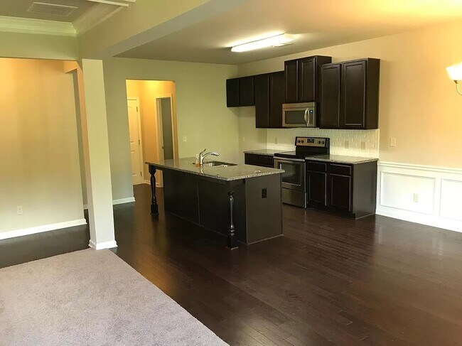 Foto del edificio - 7270 Silk Tree Pointe